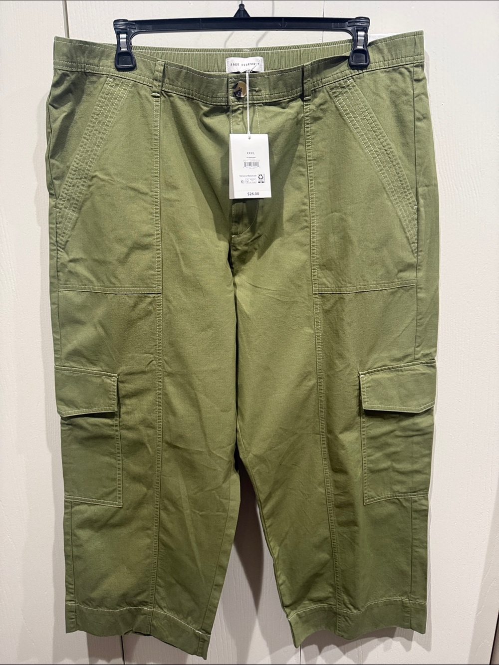 FREE ASSEMBLY Olive Green Cargo Crop Capri Pants Size XXXL  NEW WITH TAGS